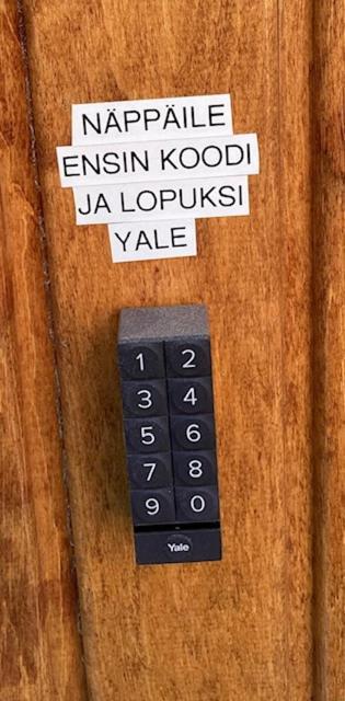 Mukava Saunallinen Kaksio Omalla Sisaeaenkaeynnillae Ja Ilmaisella Autopaikalla Kuopio Zewnętrze zdjęcie